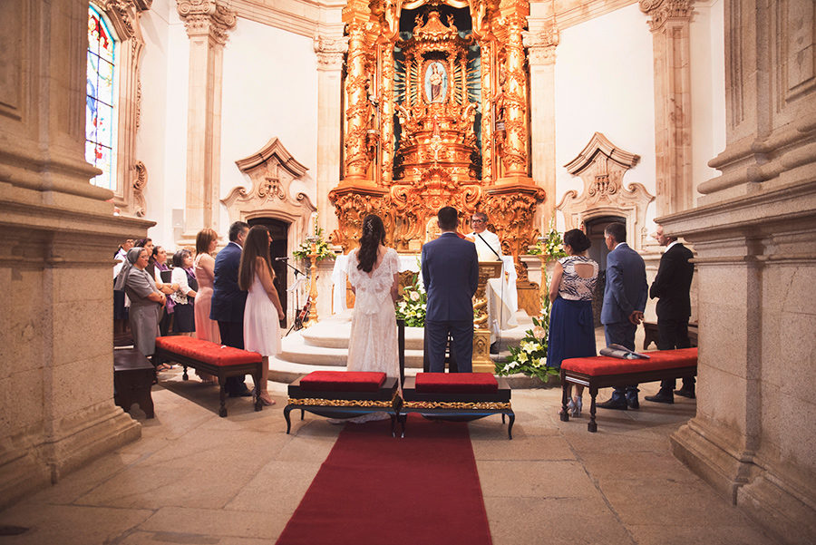 couple portraits, Groom and Bride, wedding. Santuário de Nossa Senhora dos Remédios, Shrine of Our Lady of Remedies the cathedral in Lamego.Portugal. Layer Photography. Alepa Katerina